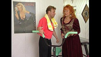 Odtwórz Klasyczne XXX z lat 90. z blond mamuśką
