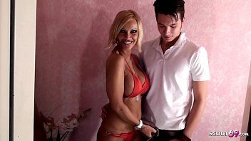 Reproduzir incesto 2019 com mãe cadela que penetra o sobrinho com ereção