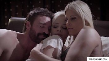 Reproducir Recopilación y collages de orgasmos de internet penetran a dos rubias