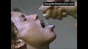Abspielen Erotikfilme mit reifen Frauen, die sehr große Brüste haben