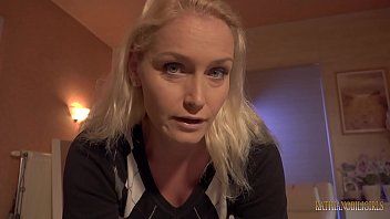 Jouer Tocchi sensuali tra due mamme bellissime ed eccitatissime a letto